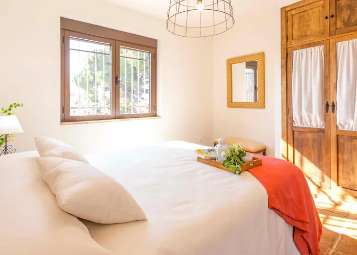 Awesome Home In Moron De La Frontera