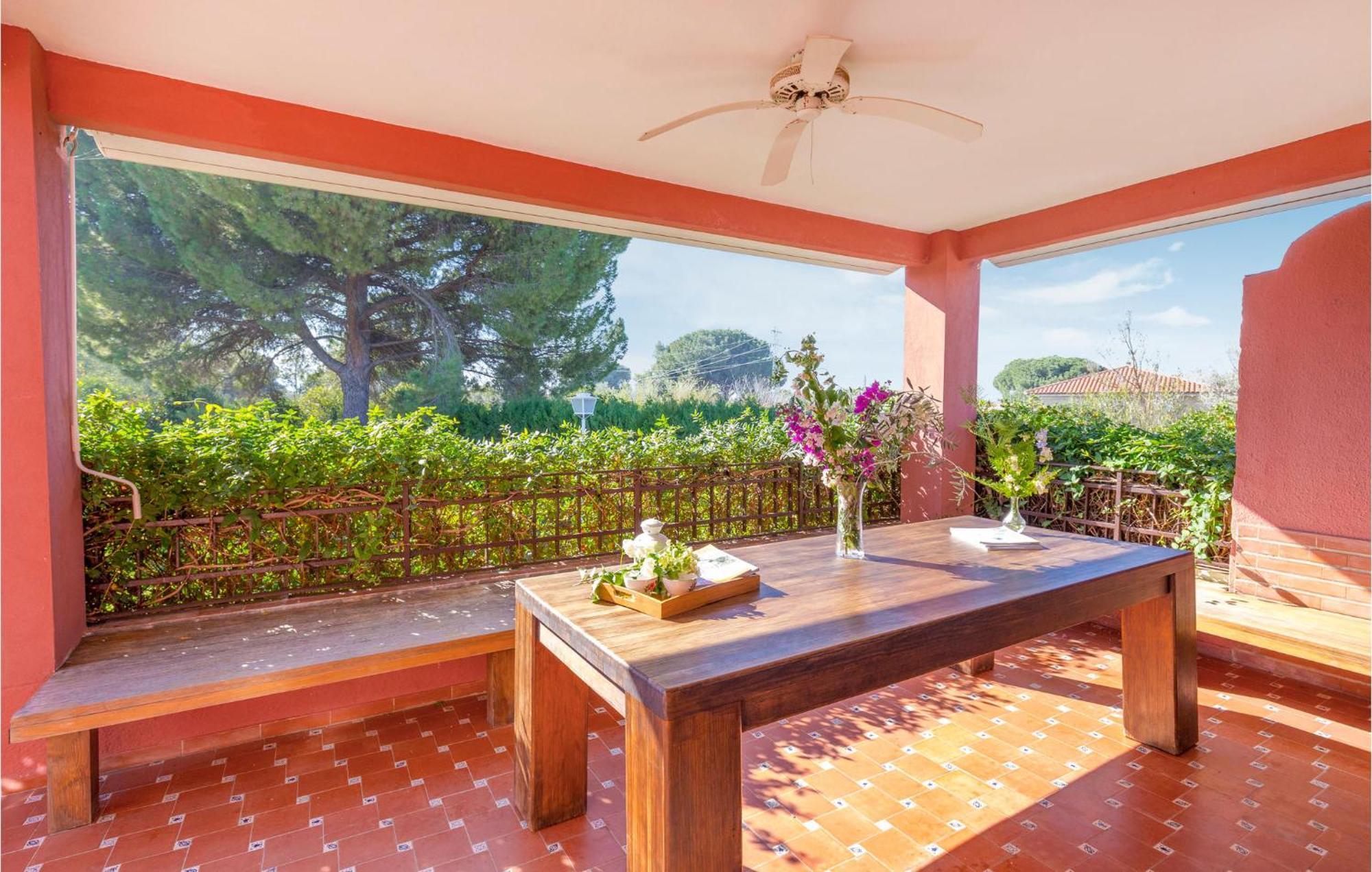 Holiday home Awesome In