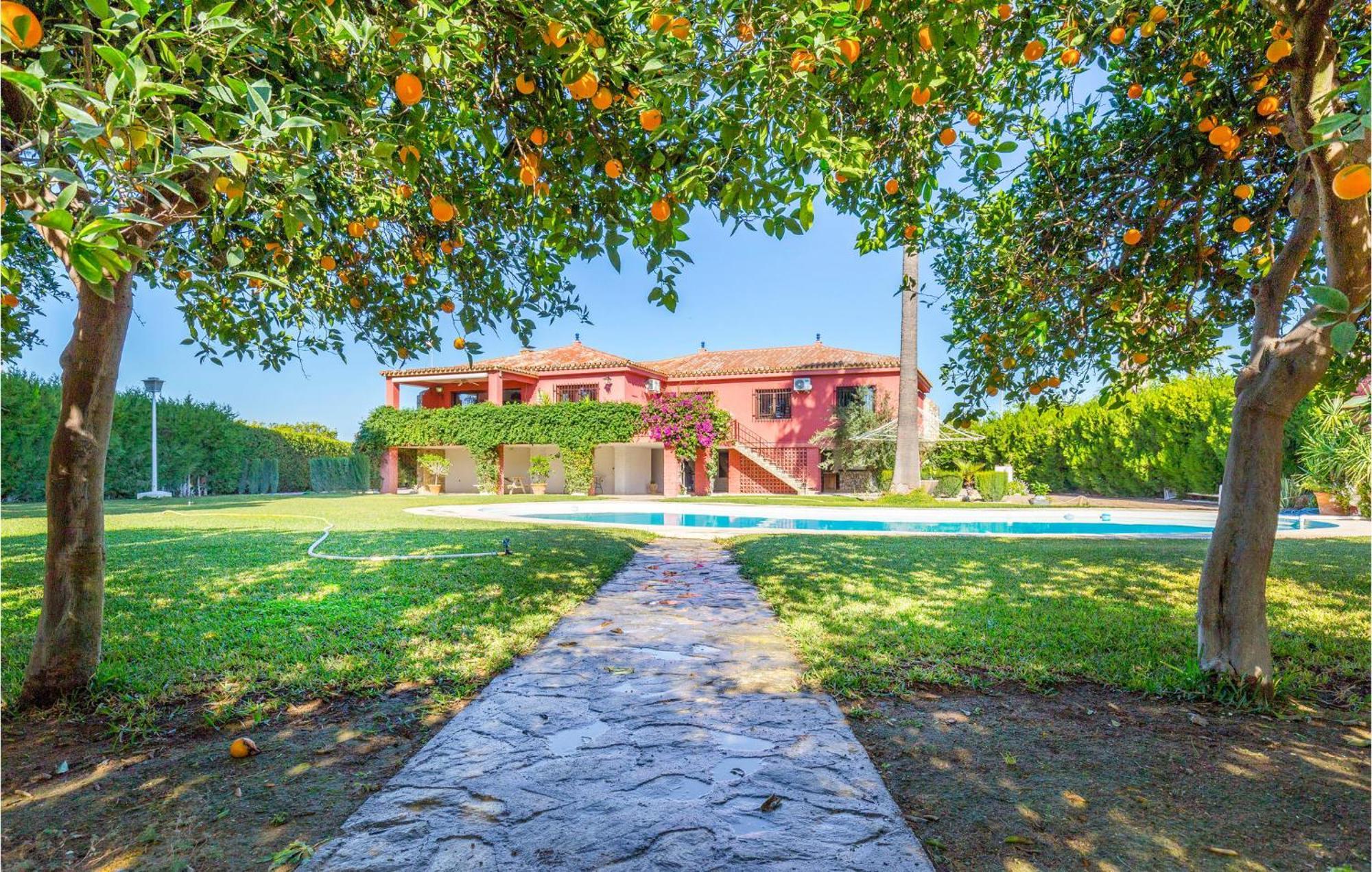 Holiday home Awesome In Moron de la Frontera
